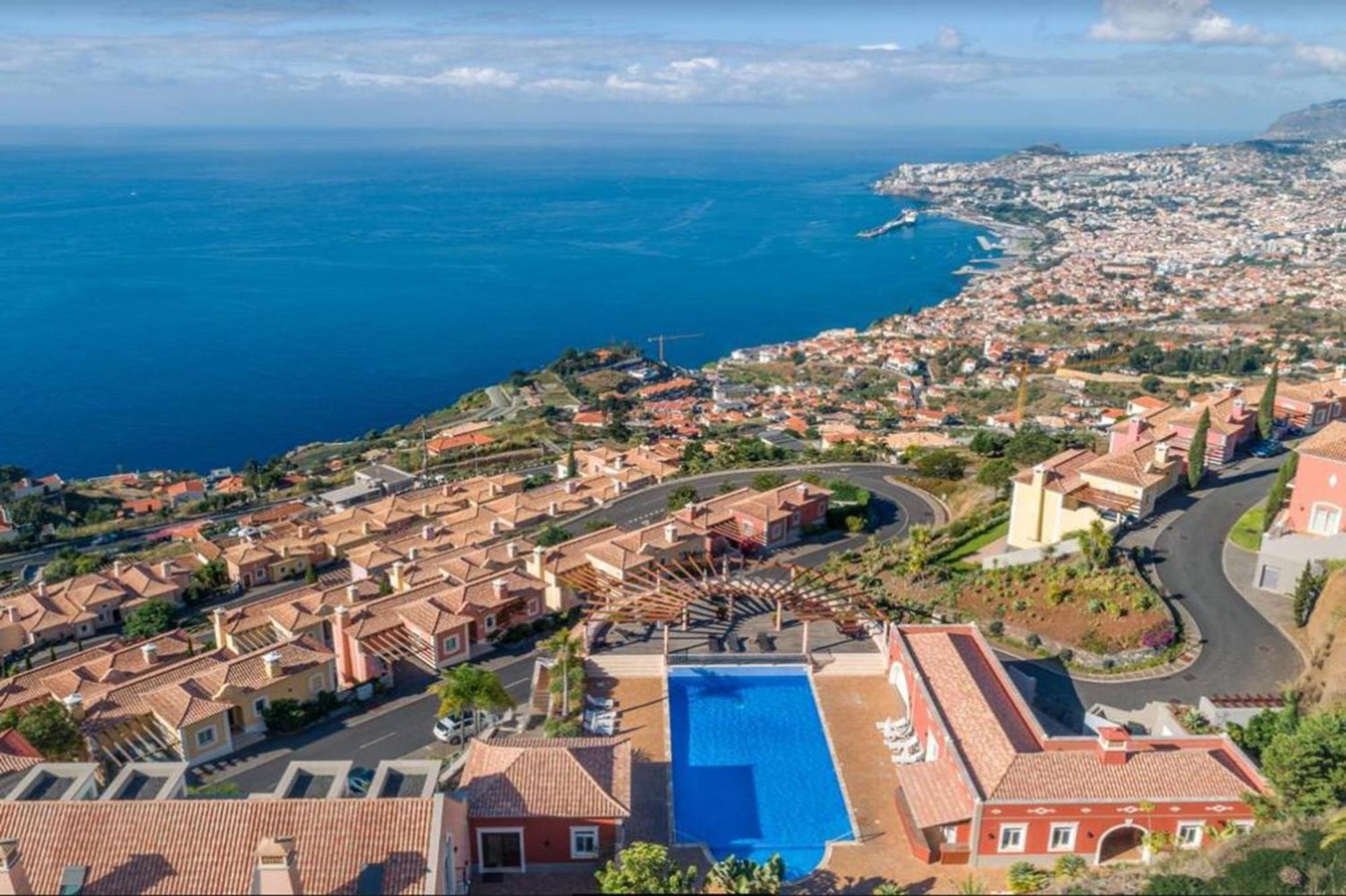 Villa Eve Palheiro Village By Holiday Rental Madeira Funchal  Exterior photo